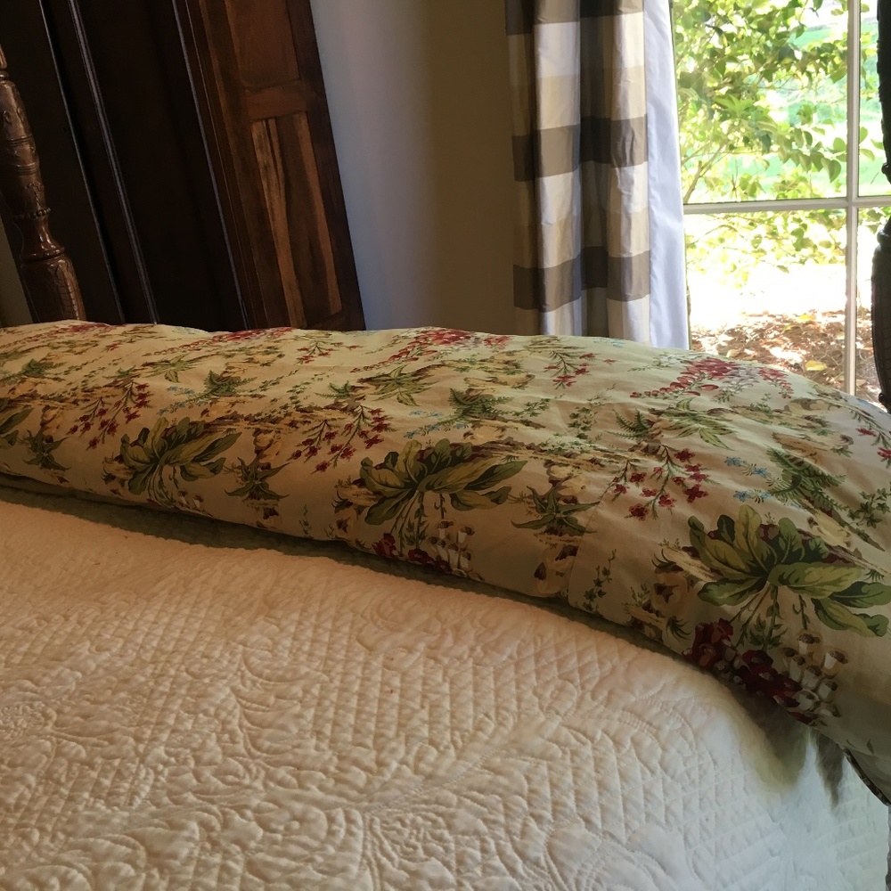 Designer Bedding Set - Picture 3 of 8